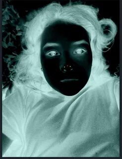 Stare at the red dot for 30 seconds then look at the ceiling