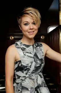 Tina Majorino - Biography, Height & Life Story Super Stars B