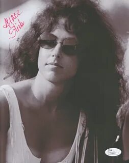 Grace Slick Signed 8x10 Photo (JSA COA) Pristine Auction