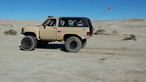 NCC Desert Rat 2017, 81 K5 blazer BlaZeus jump - YouTube