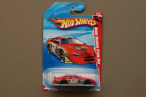 2010 HOT WHEELS RACE WORLD DODGE CHARGER STOCK CAR Contempor