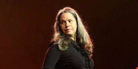 Who is Natalie Merchant dating? Natalie Merchant boyfriend, 