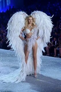 25 best looks in Victoria's Secret Fashion Show History #bes