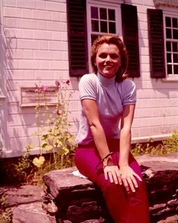 All photos with the participation of Lee Remick, page - 1 - 
