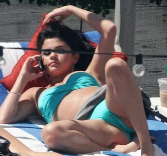 selena gomez bikini cameltoe - unitsteel.ru.