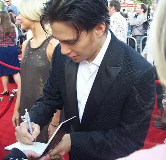 File:Apolo Anton Ohno 1.JPG - Wikipedia Republished // WIKI 