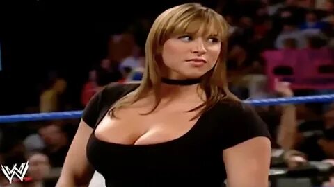 Stephanie McMahon On Her Reaction When Her B00bs Popped Out