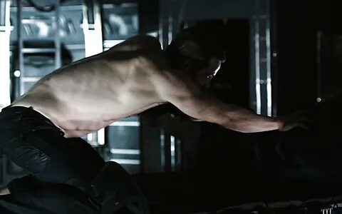 Slideshow luke macfarlane sexy.