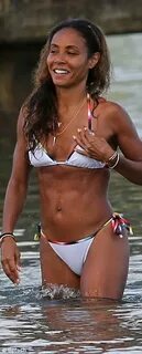 Jada Pinkett Smith shows off her incredibly toned figure as 