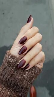 Love this nail color for autumn 😍 burgundy, elegant, feisty,