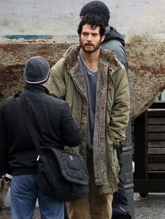 Man of Steel' Set Photos Have Superman with a Beard - Henry 