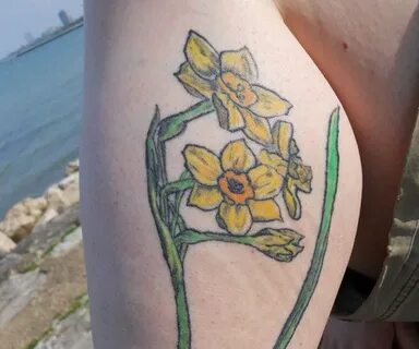 20 Wonderful Daffodil Tattoo Designs - SloDive Daffodil tatt