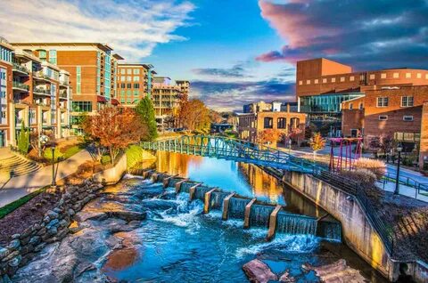 7 Best Small Town Getaways for Thanksgiving - Choice Hotels ®