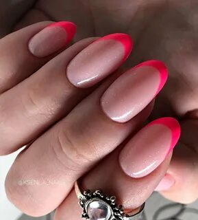 Розовый френч на миндалевидных ногтях 2022 (63 фото)