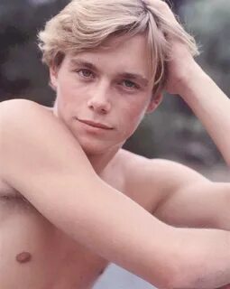 Christopher Atkins.