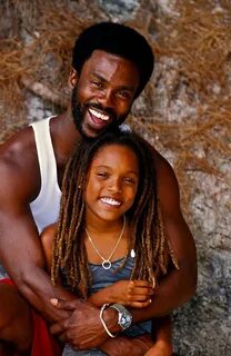Great Picture! Bermudian father and 11 year old daughter, Ho