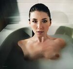 Jewel Staite from "In the Tub" - Album on Imgur