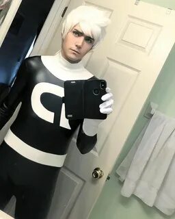 Danny Phantom cosplay by @moderatelyokaycosplay #dannyphanto