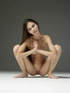 Leona Nude in exposed - Free Hegre Art Picture Gallery at El