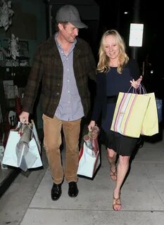 Anne Heche shops at the Paper Store in Beverly Hills on Dece