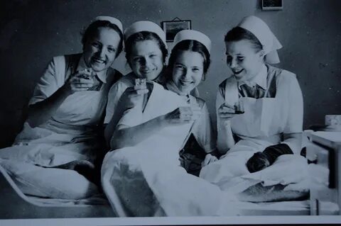 Vintage photo of nurses Анатомия