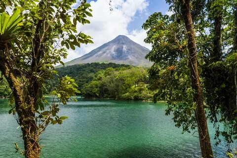 Обои Красивый вид на вулкан Ареналь, Коста Рика " Скачать кр