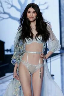 Victoria's Secret model double-crossed us, agency says Fashi