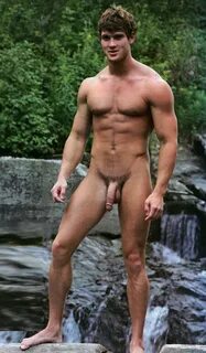 Exhibitionist: naked on rocks