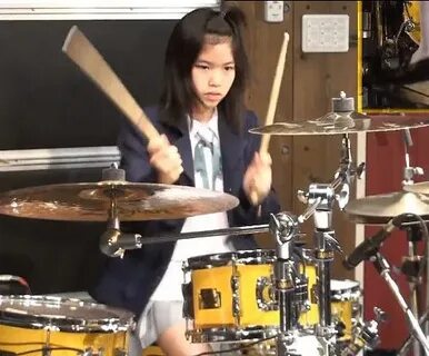 Senri Kawaguchi суровая школьница-барабанщица Барабаны и Бар