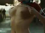 Margot Robbie Nude "Suicide Squad" Behind-The-Scenes Footage