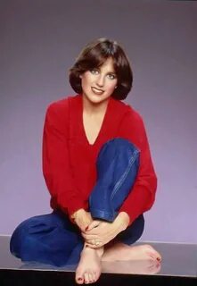 Dorothy Hamill Feet (10 photos) - celebrity-feet.com