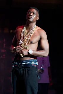 Rapper Lil Boosie 'rushed to Dallas hospital after he was sh