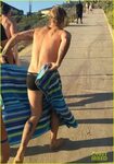 Justin Bieber Wears Just His Calvins at the Beach!: Photo 34