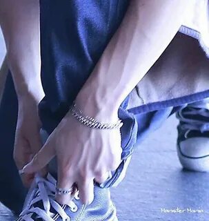 Новости Hand veins, Hand pictures, Bts