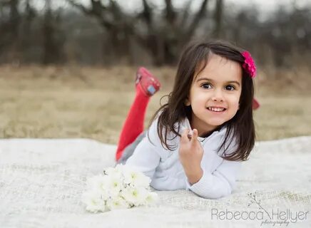 miss h turns 3! Chicago child photographer - Rebecca Hellyer