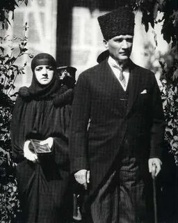 Mustafa Kemal Atatürk ve eşi Latife Hanım Fotoğraf, Stil sah