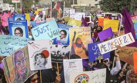 WOMEN ON THE MARCH - Newspaper - DAWN.COM