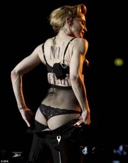 MDNA Tour pictures - Madonna photos live on stage Mad-Eyes