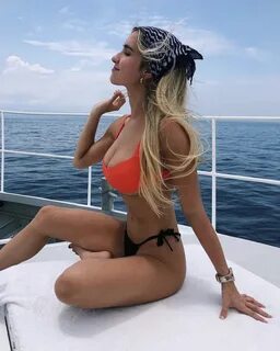 Кайла Симмонс.