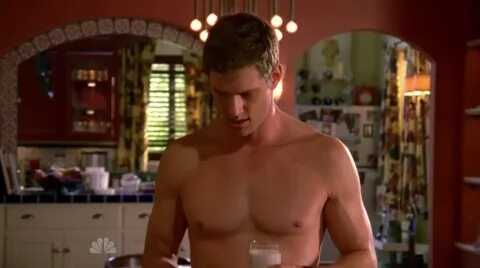 Ryan McPartlin on Chuck s4e02 - Shirtless Men at groopii