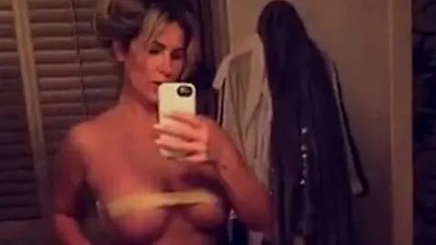 Kim Zolciak-Biermann wears nearly-nude bikini in Snapchat se