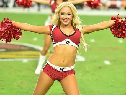 37 NFL Cheerleader Outfits That Add Spice To Football Games 