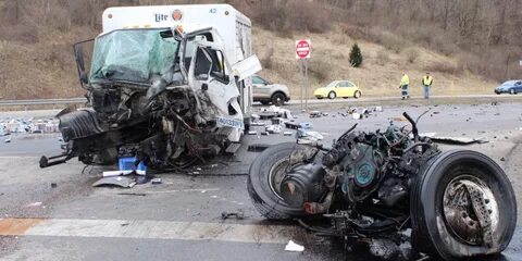 Why 18 Wheeler Large Truck Wrecks Happen - Attorneys Blog