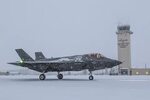 F-35 Icy Runway Testing at Eielson AFB Air force, Stealth ai