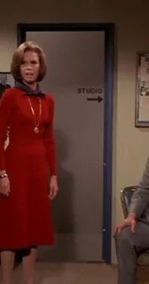 "Mary Tyler Moore" Murray Can't Lose (TV Episode 1976) - Vid