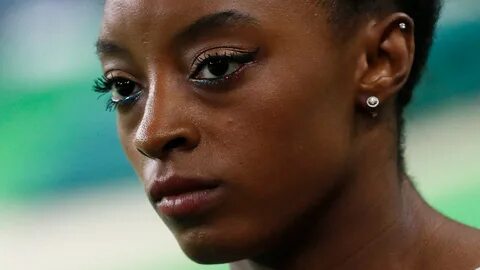 Simone Biles Olympics : Celebs support Simone Biles after gy