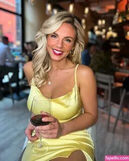 Annie agar boob size