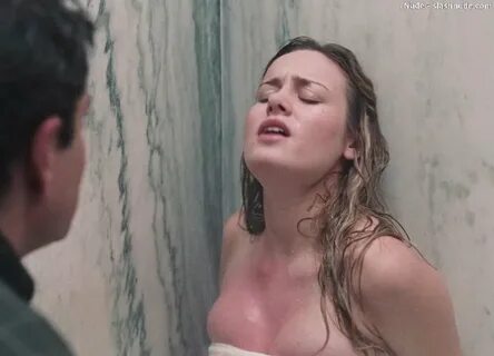Brie Larson Topless In Tanner Hall - Photo 3 - /Nude
