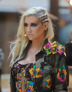 Kesha Performs on the Today Show in New York City (November 