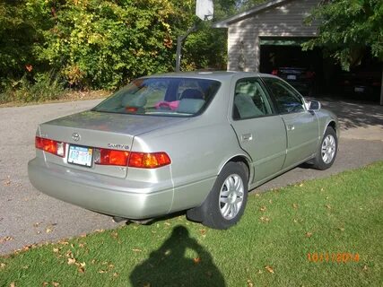 2000 camry fan only works on high